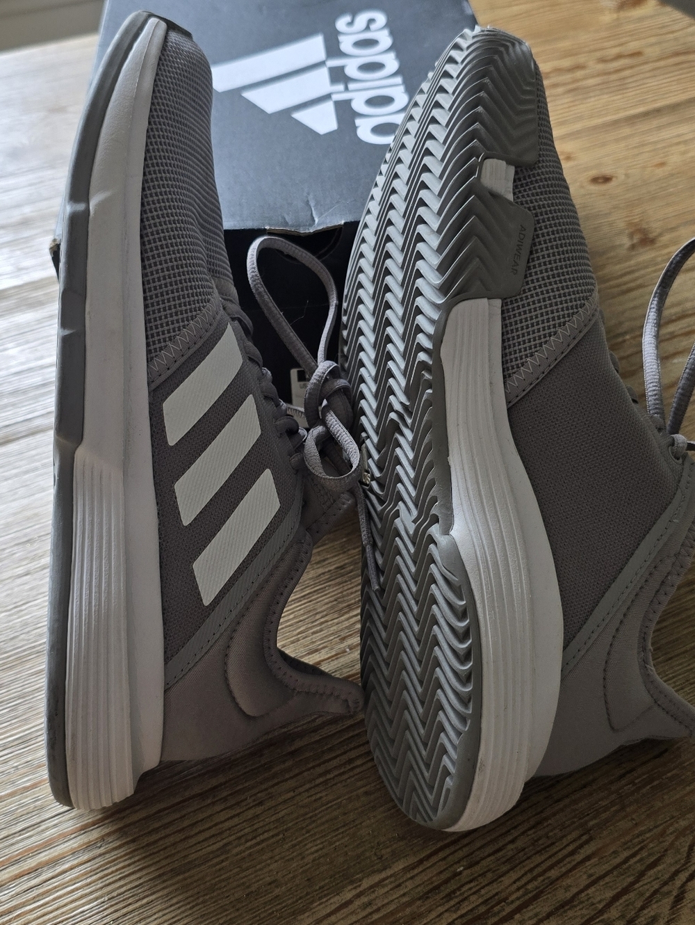Game Court Tennis Shoes - Picture 6 of 7